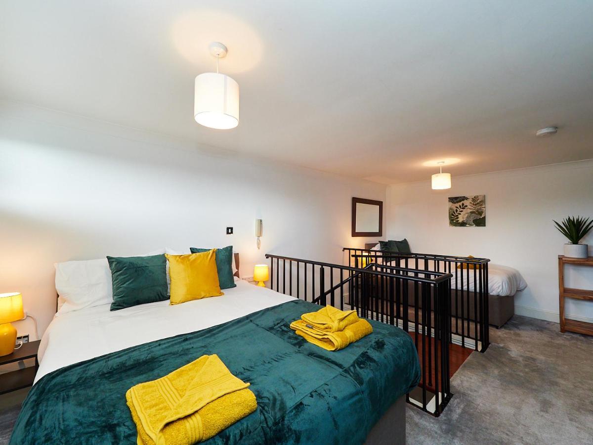 Emerald Suite: Two-Story Duplex in City Centre Birmingham Exterior photo