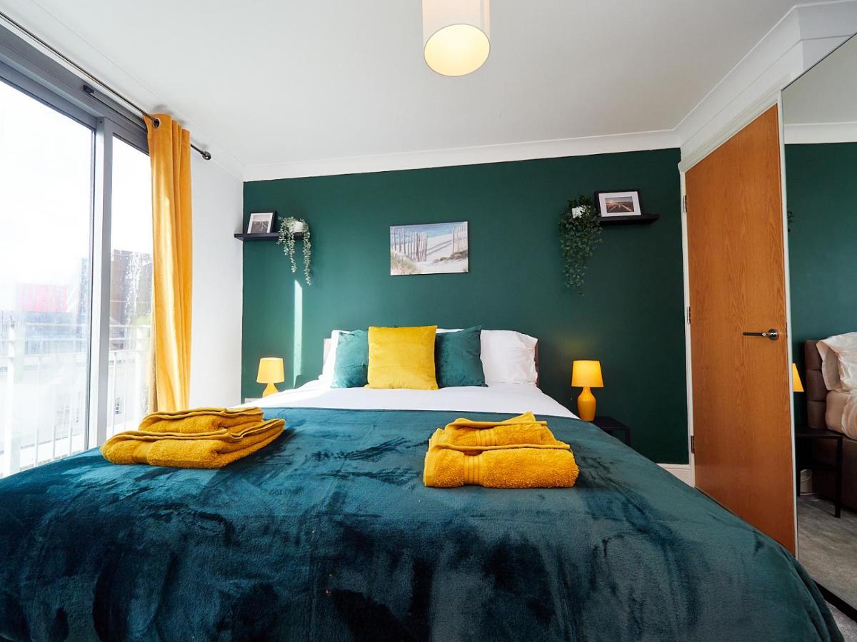 Emerald Suite: Two-Story Duplex in City Centre Birmingham Exterior photo